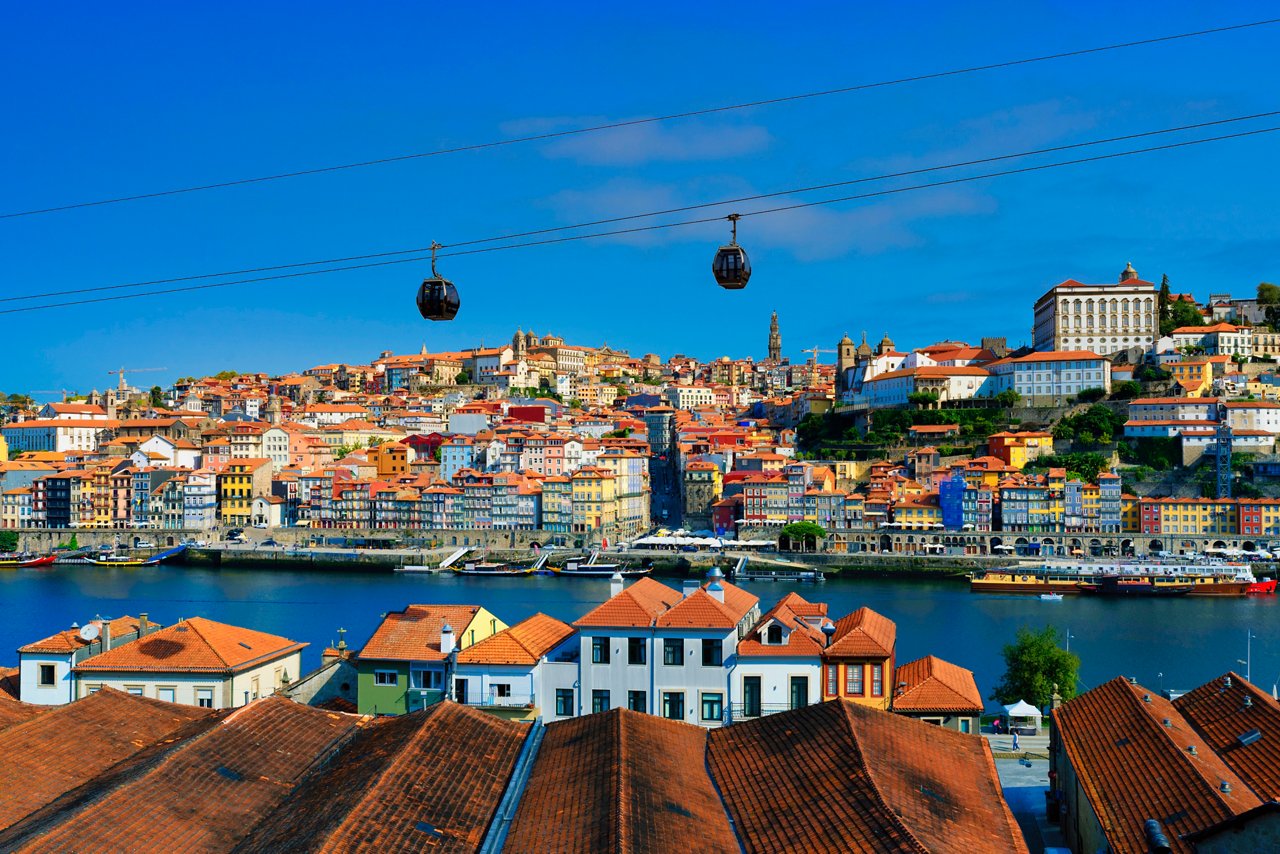 famous-view-porto-douro-river-portugal-europe